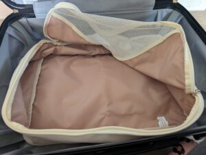 Coolife-Koffer Netztasche mit geöffneter Dehnfalte
