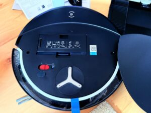 ECOVACS DEEBOT T90 PRO Omni Staubsauger-Roboter Bedienfeld