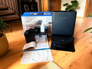 ECOVACS DEEBOT T90 PRO Omni Staubsauger-Roboter Lieferumfang zusammengebaut