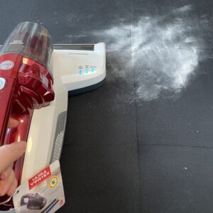 Hoover MBC 500 Milbensauger in Aktion