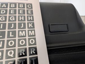 Samsonite Intuo Spinner L Koffer personalisierungssticker und Etikett am Koffer