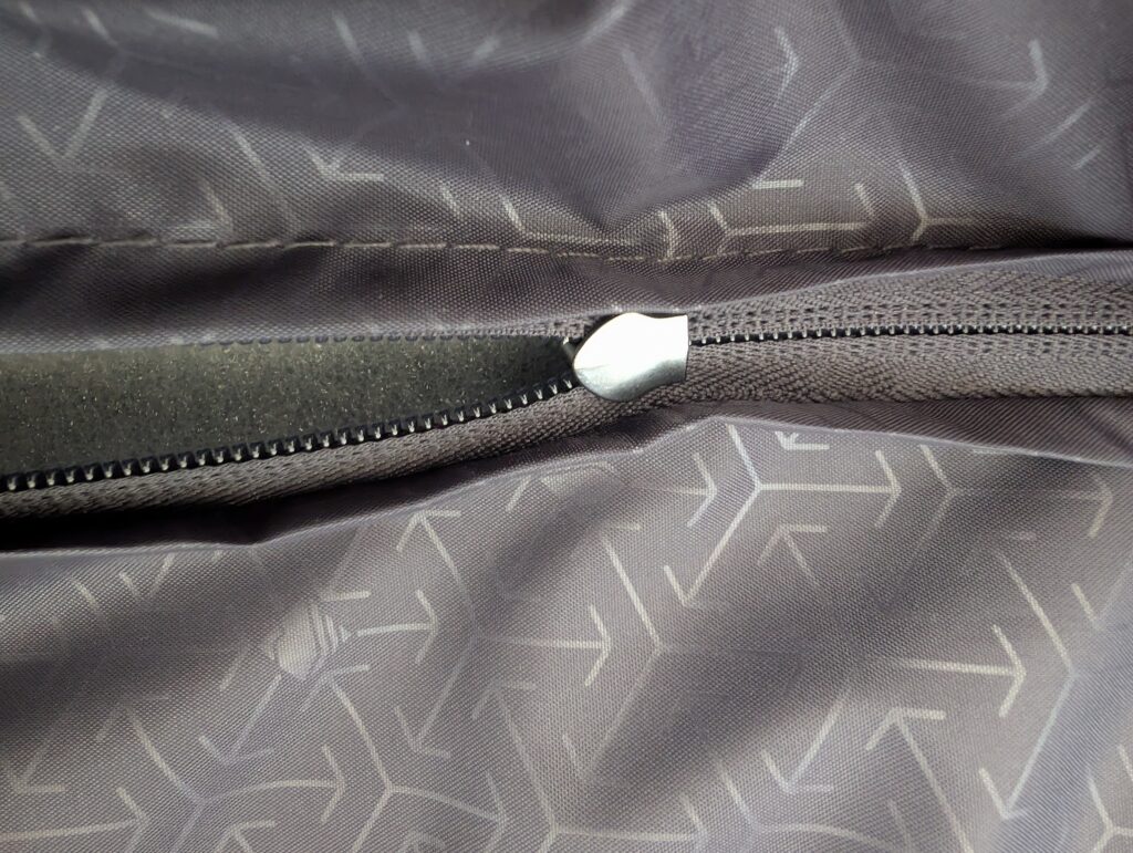 Travelite Basic Koffer Zipper Wartungszugang