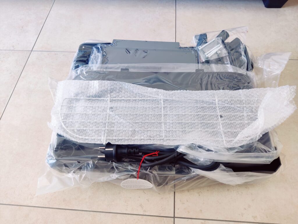 TZS First Austria FA-5350-3 Elektrogrill in Plastik verpackt