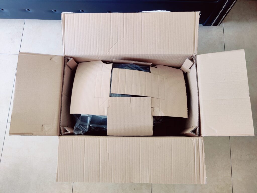 Weber Q 1400 Elektrogrill Verpackung offen