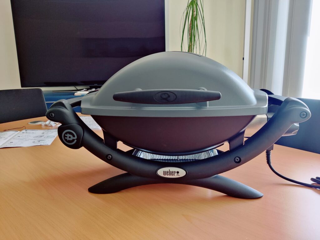 Weber Q 1400 Elektrogrill fertig montiert