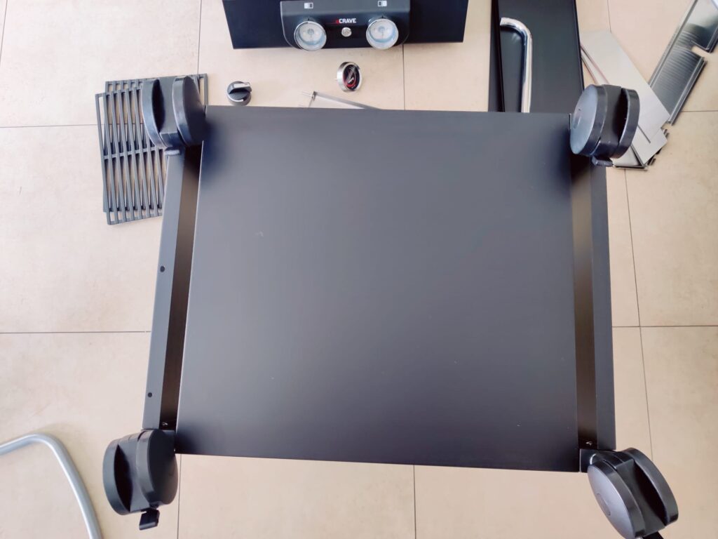 Enders eCRAVE 2 Elektrogrill mit vier Laufrollen