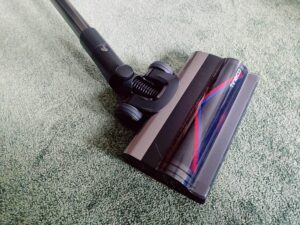 Tineco Pure ONE A90S Akku-Staubsauger Bodenbürste montiert