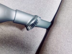 Tineco Pure ONE A90S Akku-Staubsauger Reinigung in Ritzen