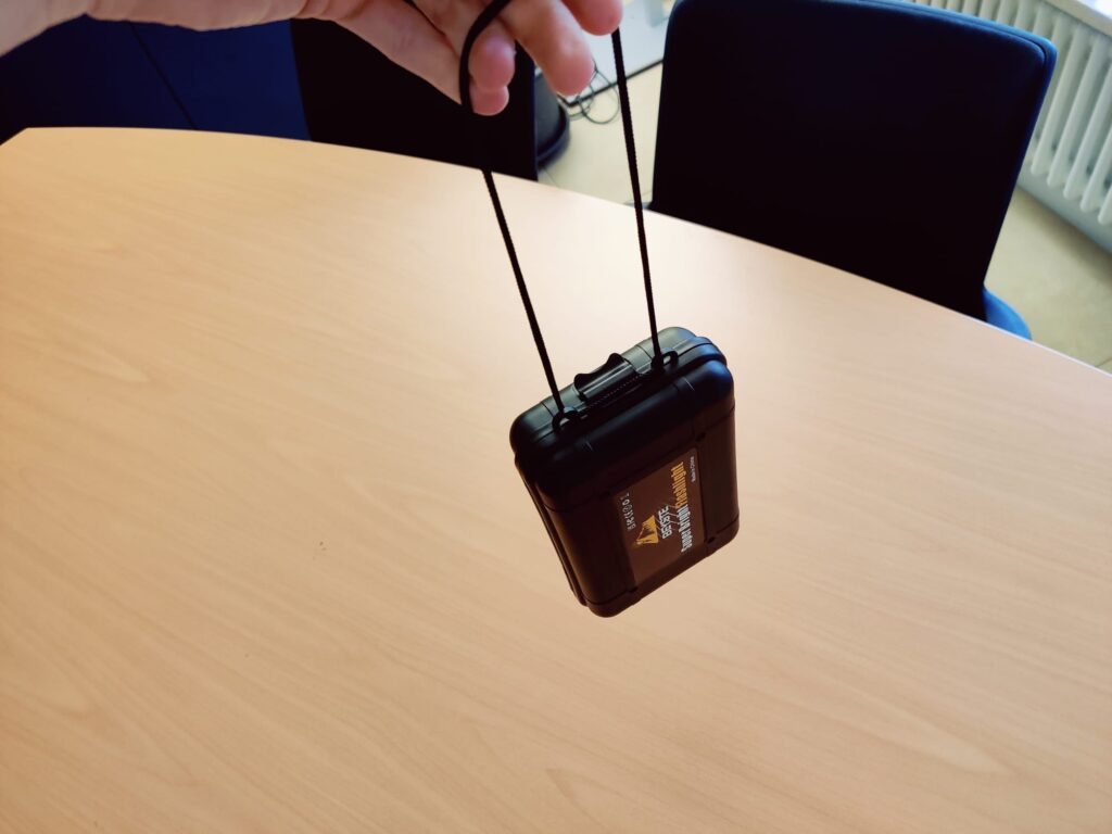 BEYSTE A15 Taschenlampe Aufbewahrungsbox Trageschlaufe