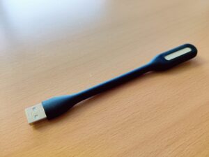 BEYSTE A15 Taschenlampe USB-Lampe Rückseite