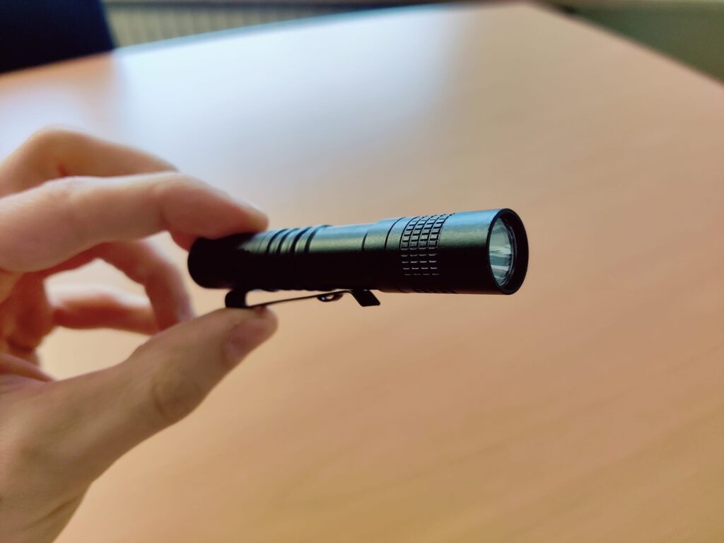 BEYSTE A15 Taschenlampe Mini-UV-Taschenlampe