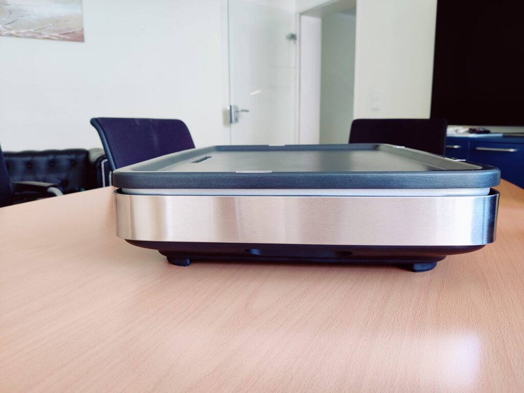 Tefal Maxi Plancha CB690D Elektrogrill von der Seite