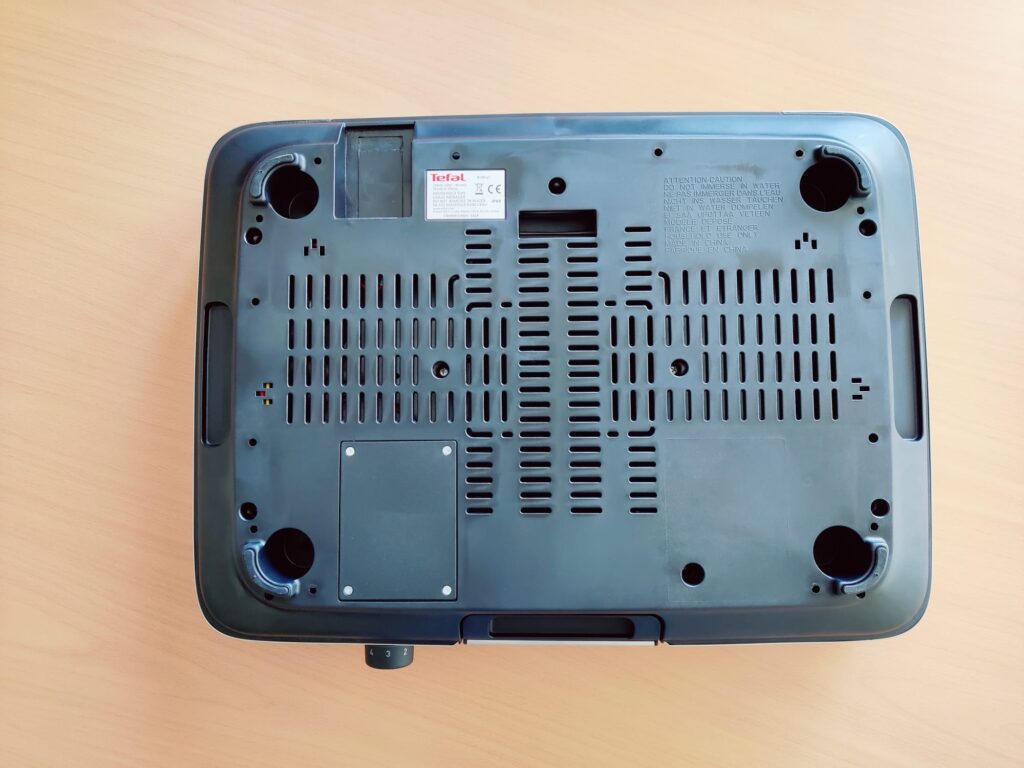 Tefal Maxi Plancha CB690D Elektrogrill Unterseite