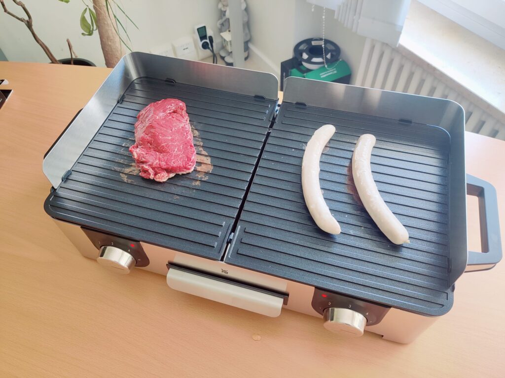 WMF Lono Master-Grill Elektrogrill mit Steak und Würstchen