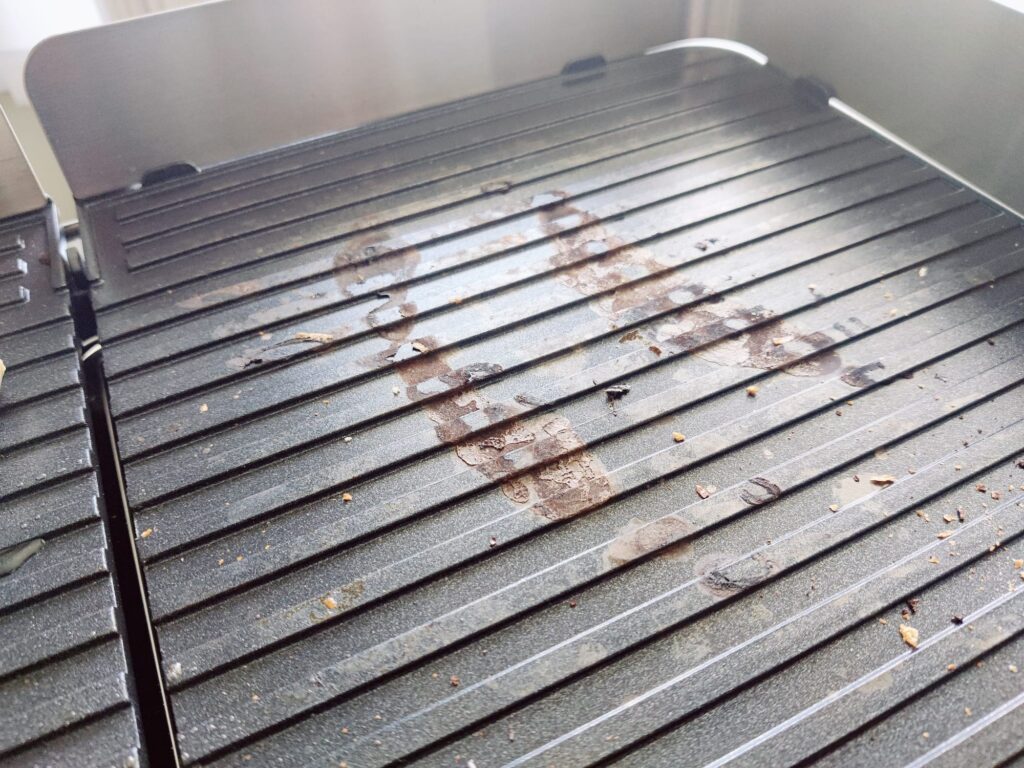 WMF Lono Master-Grill Elektrogrill Grillrückstand rechte Platte