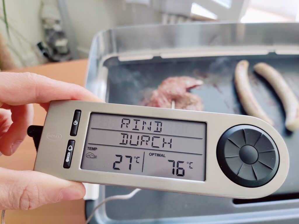 RÖSLE 25086 Grillthermometer während des Steak-Tests