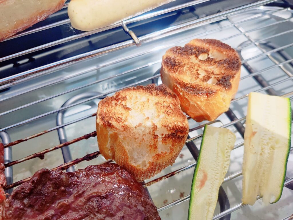 TZS First Austria FA-5350-3 Elektrogrill Grillergebnis Brot