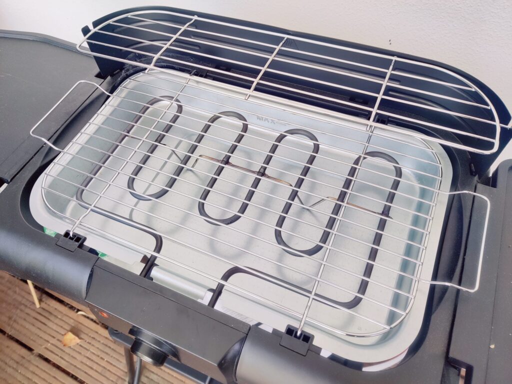 TZS First Austria FA-5350-3 Elektrogrill Reinigungsergebnis