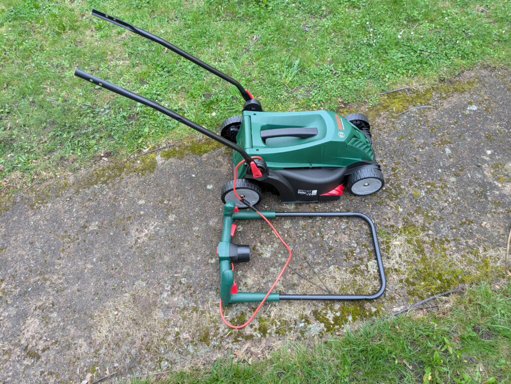 Bosch UniversalRotak 34-405 Elektro-Rasenmäher von links