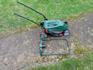 Bosch UniversalRotak 34-405 Elektro-Rasenmäher von links