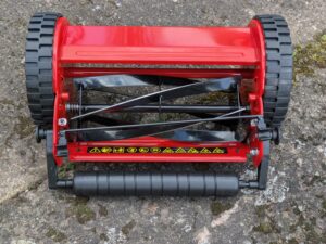 COSTWAY SF6533DE Spindelmäher Haupteinheit von hinten