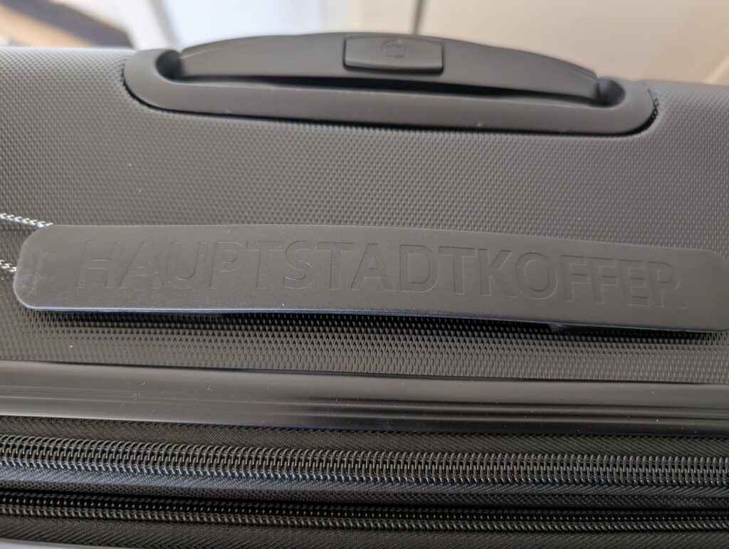 Hauptstadtkoffer Spree Koffer Griff mit Logo