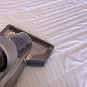 Jimmy JV35 UV Milbensauger Matratzentest