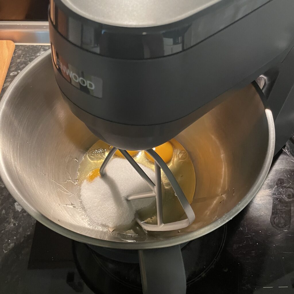 Kenwood Multi Tasker Küchenmaschine Teigherstellung
