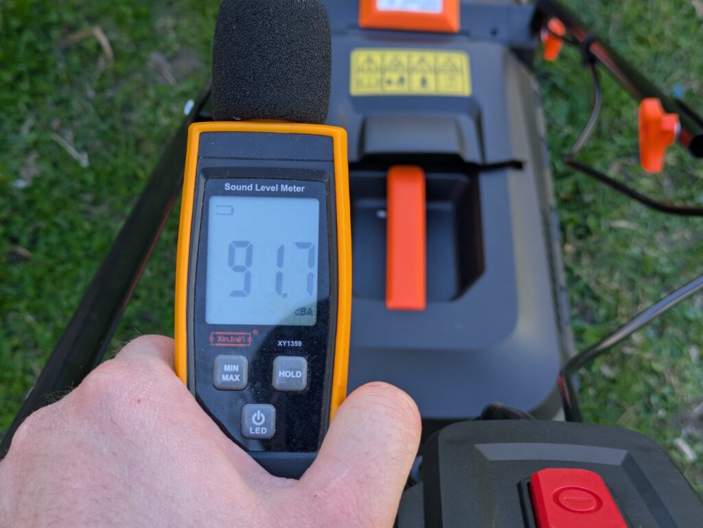 Lautstärke des FUXTEC FX-RME33 Elektro-Rasenmähers