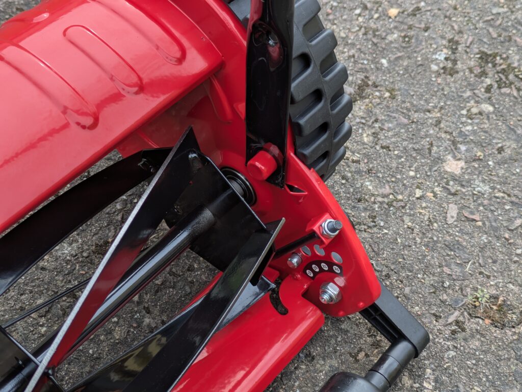 Scheppach SPM300 Spindelmäher Verstellung