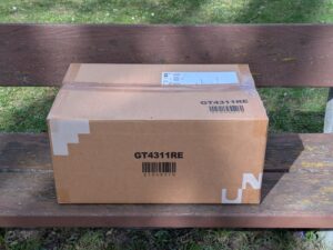 Verpackung des COSTWAY SF6533DE Spindelmäher von vorne