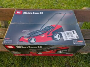 Verpackung des Einhell GC-EM 1742 Elektro-Rasenmähers von oben