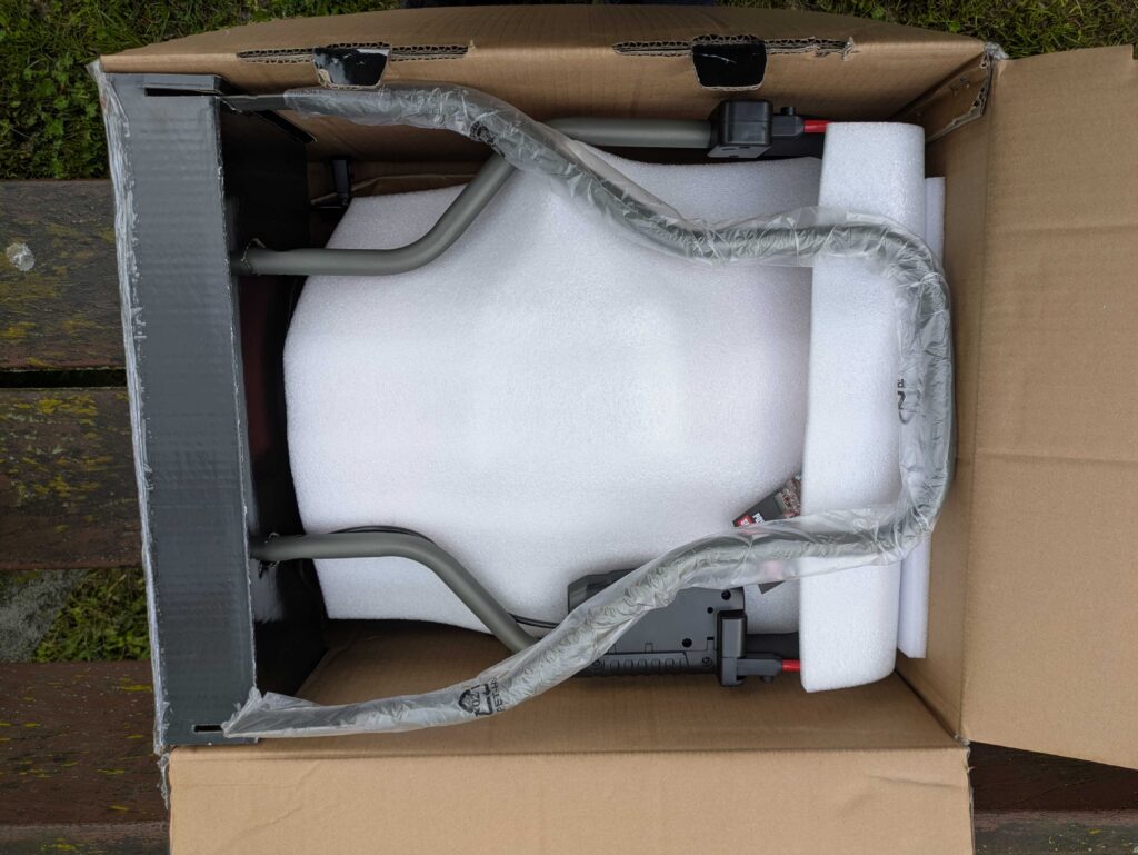 Verpackung des Einhell GE-HM 1838 Spindelmähers geöffnet