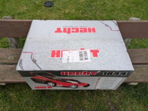 Verpackung des Hecht 1844 Elektro-Rasenmähers von oben