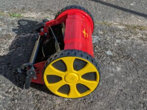 WOLF Garten TT300S Spindelmäher Haupteinheit von der Seite