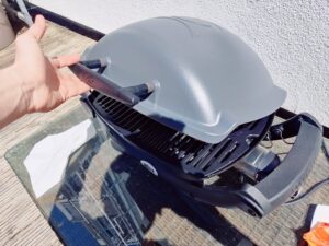 Weber Q 1400 Elektrogrill Grillen mit geschlossenem Deckel