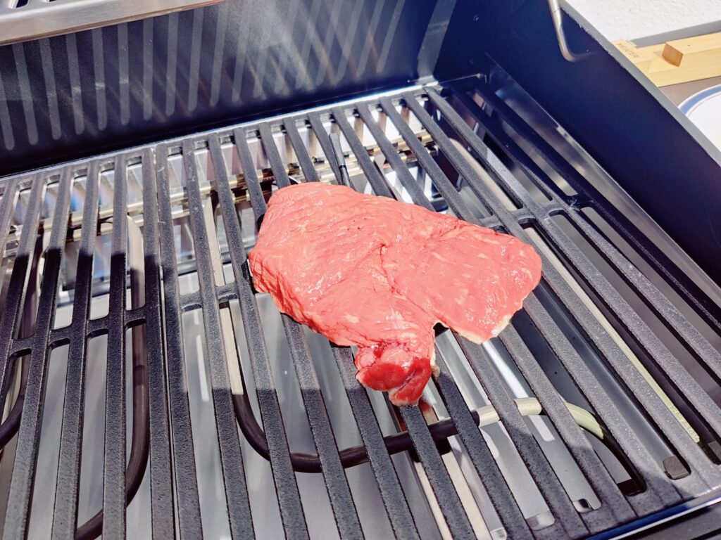 Enders eCRAVE 2 Elektrogrill mit Rindersteak im Test