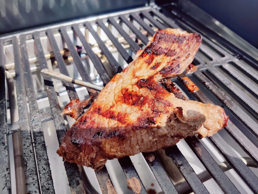 Meater Pro Grillthermometer während des Grillens