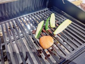 Enders eCRAVE 2 Elektrogrill Testszenario Gemüse und Brot