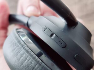 JLab Go Work 2nd Gen Headset Plus- und Minustaste