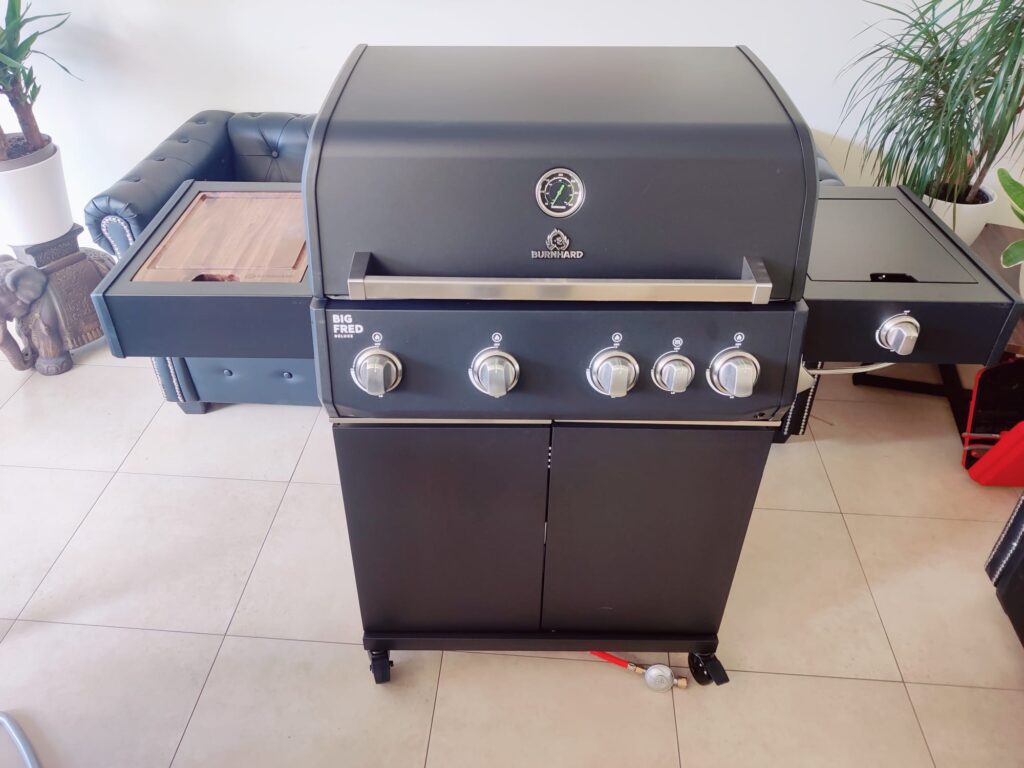 BURNHARD Big FRED Deluxe Series 4 Gasgrill fertig montiert