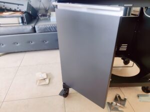 BURNHARD Big FRED Deluxe Series 4 Gasgrill Türen Montage