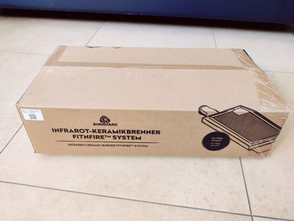 BURNHARD Big FRED Deluxe Series 4 Gasgrill Infrarot-Keramikbrenner Verpackung
