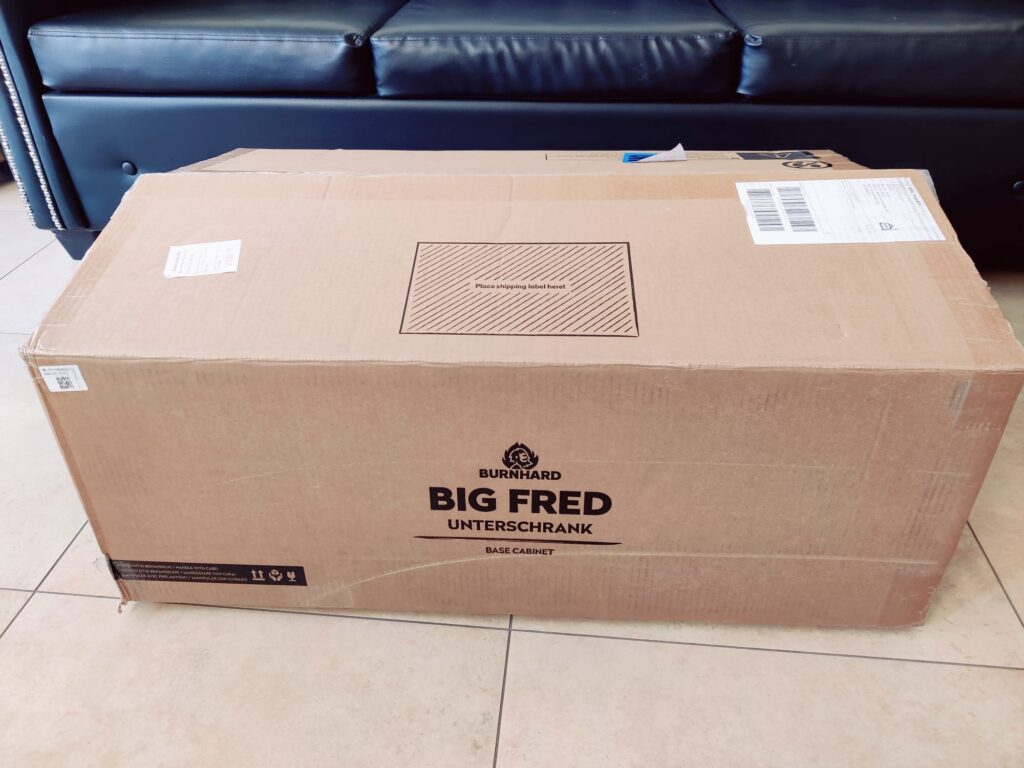 BURNHARD Big FRED Deluxe Series 4 Gasgrill Unterschrank Verpackung