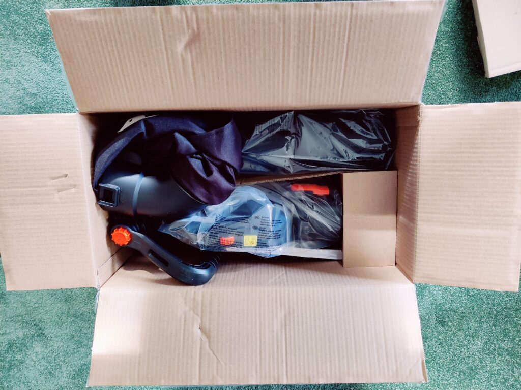 FUXTEC FX-E2LBS Laubsauger Verpackung offen