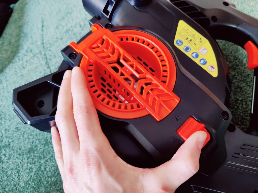 FUXTEC FX-E2LBS Laubsauger Seitenanschluss