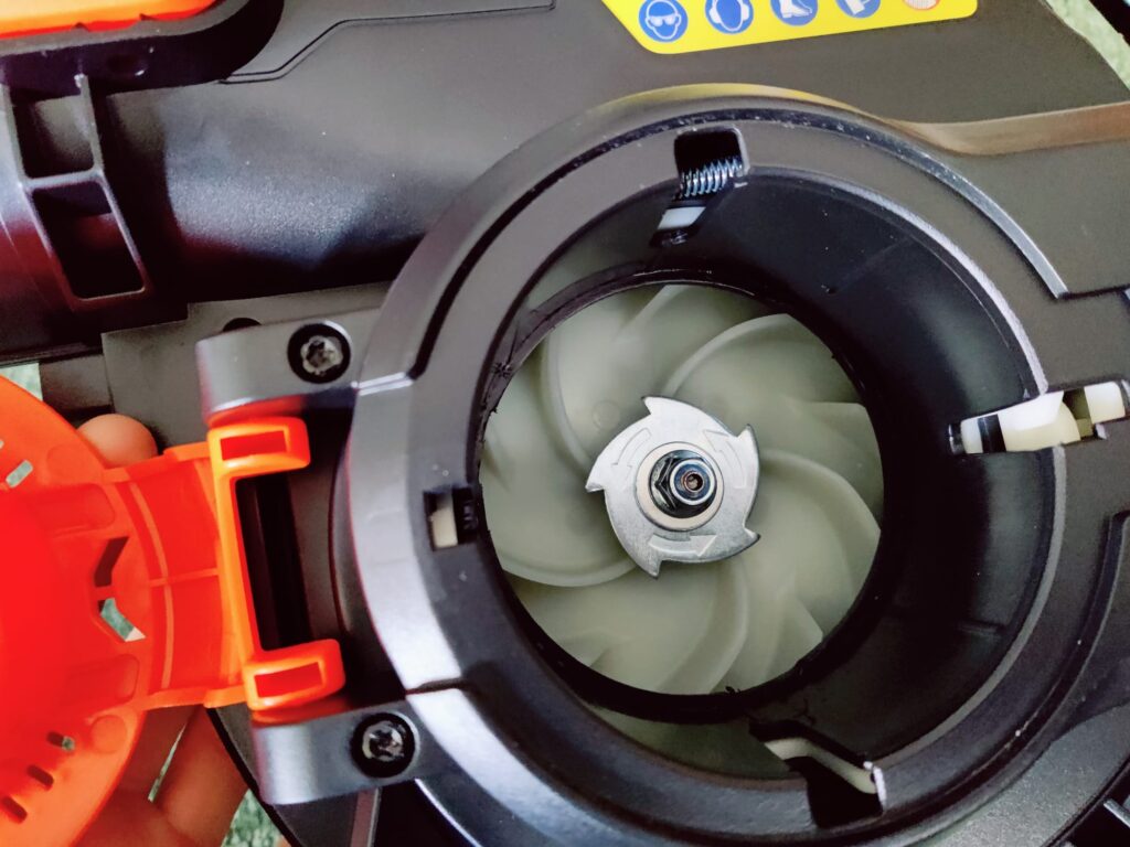 FUXTEC FX-E2LBS Laubsauger Häckselrad