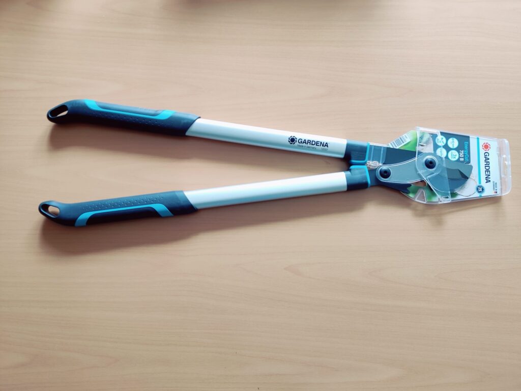 Gardena EnergyCut 750 B Astschere von oben