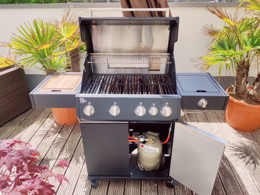 BURNHARD Big FRED Deluxe Series 4 Gasgrill im Praxistest