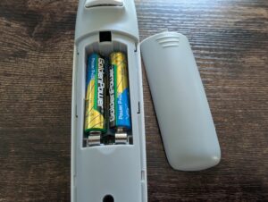 Beurer FT 58 Ohrthermometer Batterien eingelegt